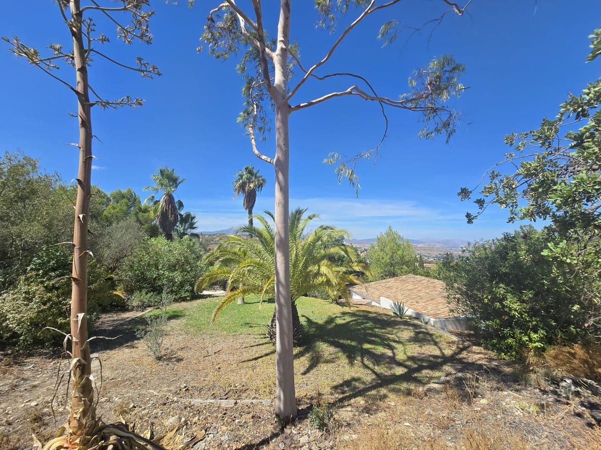 6 bedroom Finca/Country House for sale in Alhaurin el Grande - € 890,000 (Ref: 9363864)