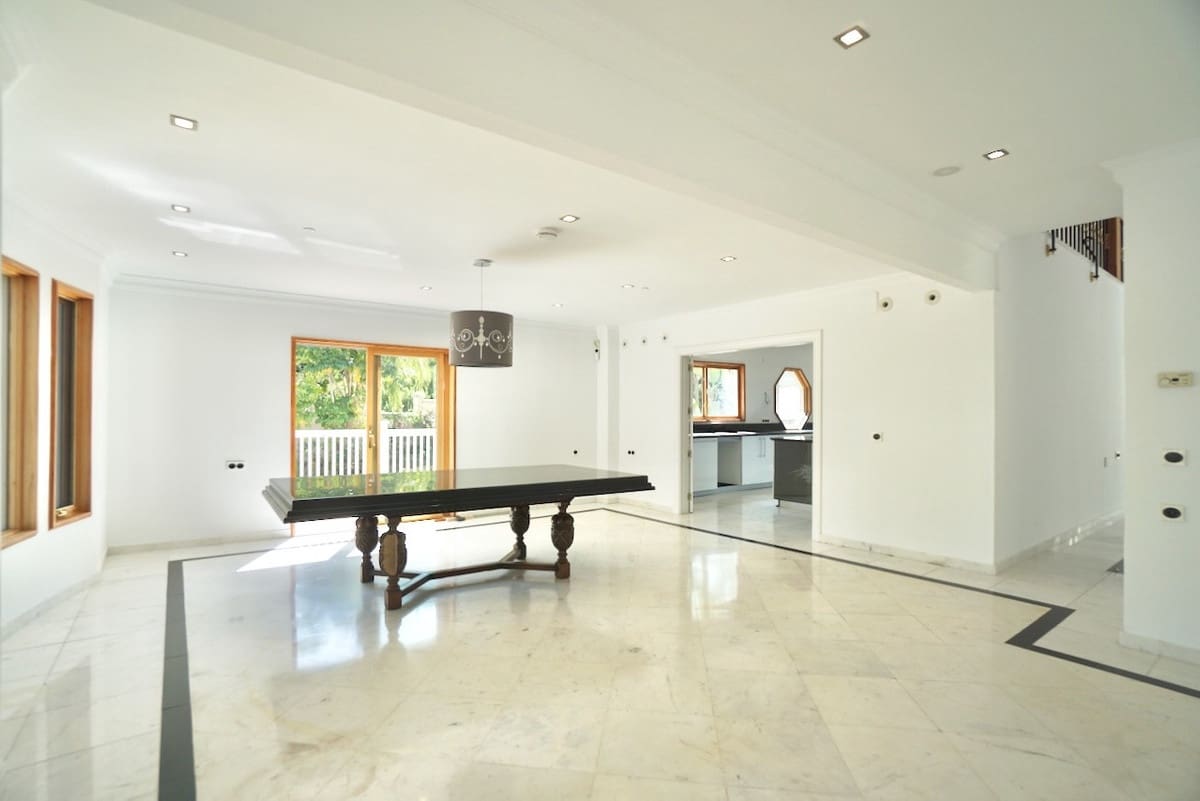 5 chambre Villa/Maison à vendre à Benahavis - 2 300 000 € (Ref: 9363867)