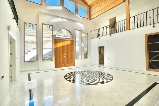 5 soveværelse Villa til salg i Benahavís pueblo, Benahavís - € 1.779.500 (Ref: 9363867)