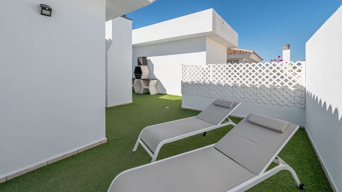 Apartamento de 3 habitaciones en Puerto Banus en venta - 850.000 € (Ref: 9363876)