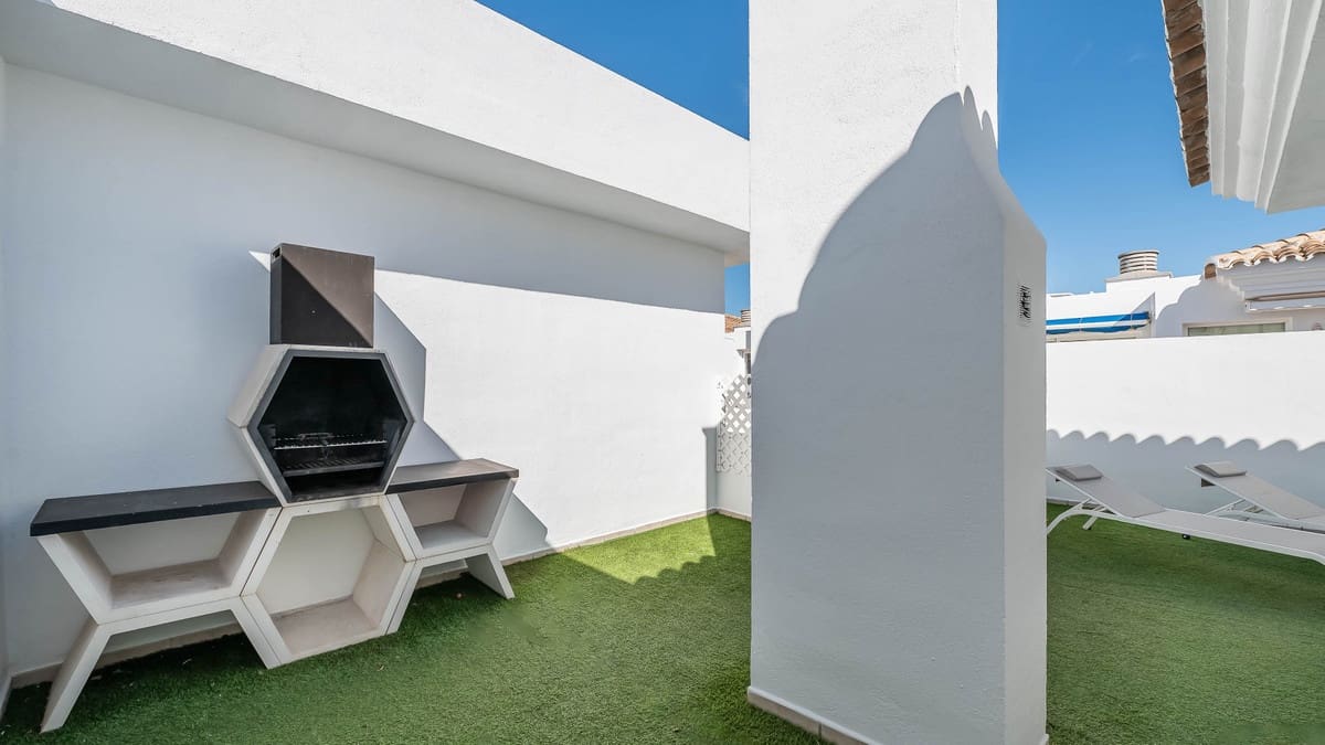 Apartamento de 3 habitaciones en Puerto Banus en venta - 850.000 € (Ref: 9363876)