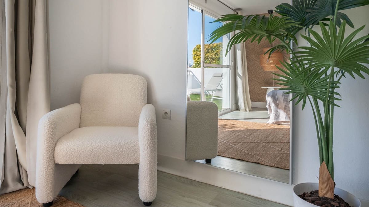 Apartamento de 3 habitaciones en Puerto Banus en venta - 850.000 € (Ref: 9363876)