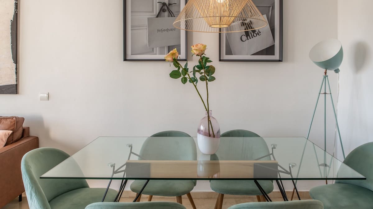 Apartamento de 3 habitaciones en Puerto Banus en venta - 850.000 € (Ref: 9363876)