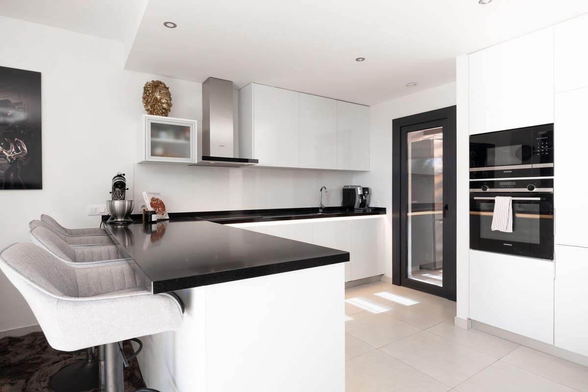 3 bedroom Townhouse for sale in Bel-Air - € 899,000 (Ref: 9363887)