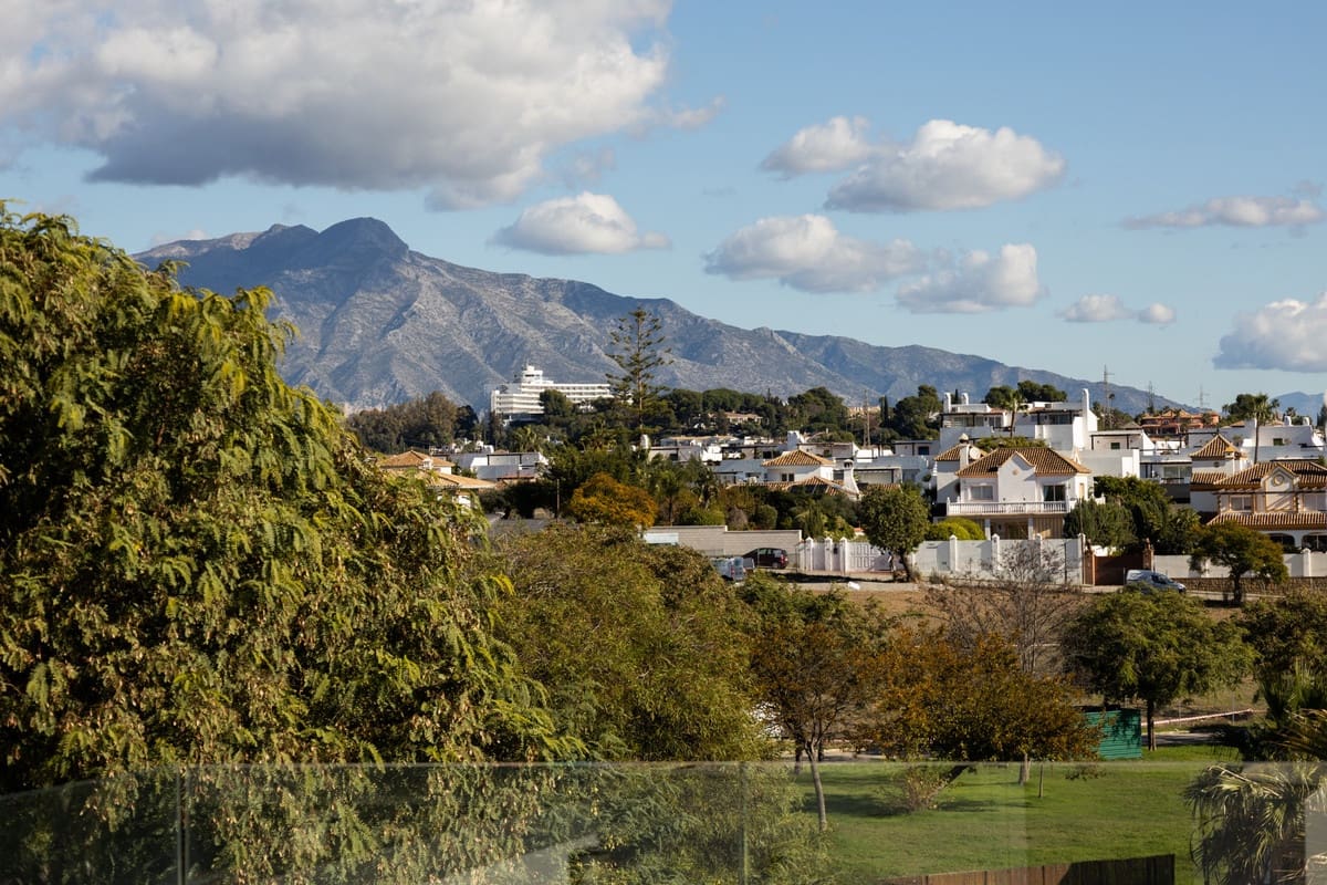 3 bedroom Townhouse for sale in Bel-Air - € 899,000 (Ref: 9363887)