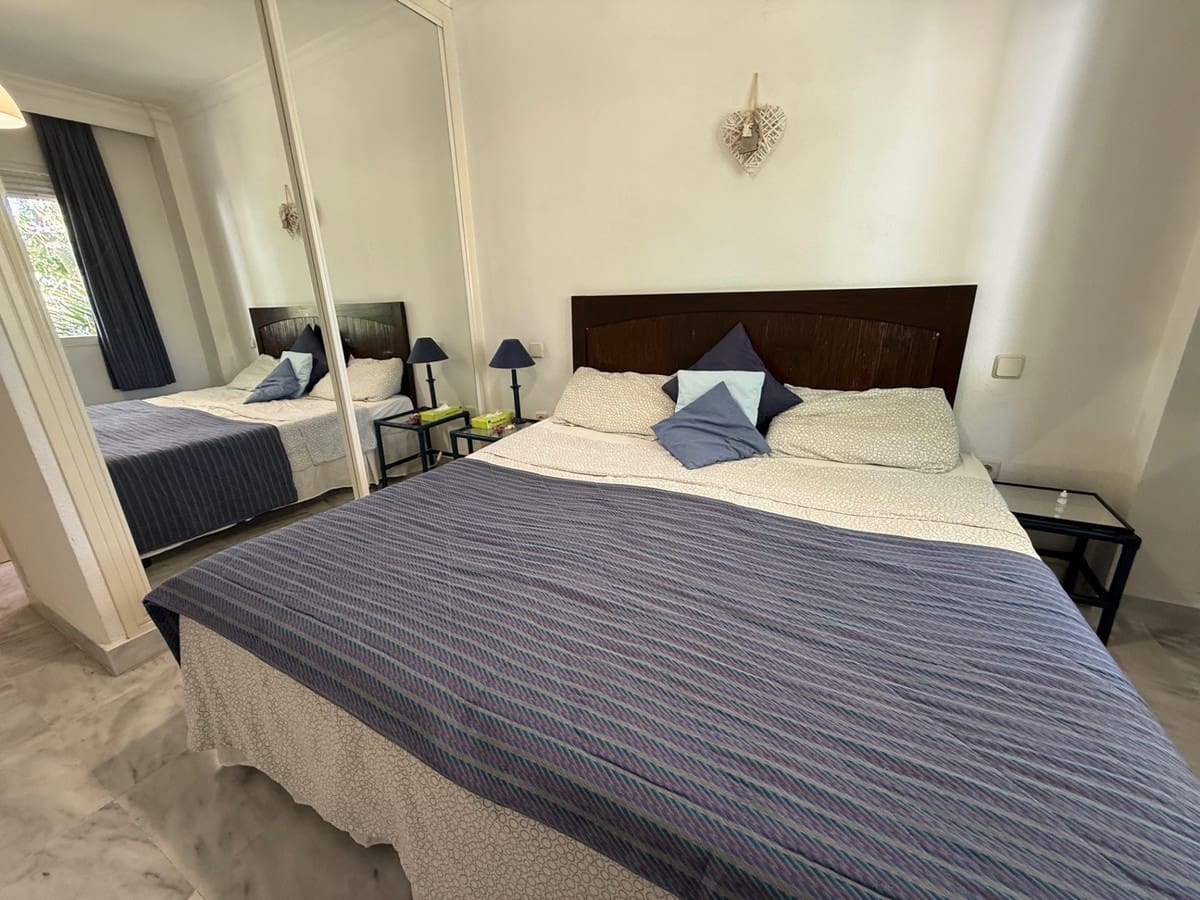 Apartamento de 2 habitaciones en Nueva Andalucia en venta - 390.000 € (Ref: 9363888)