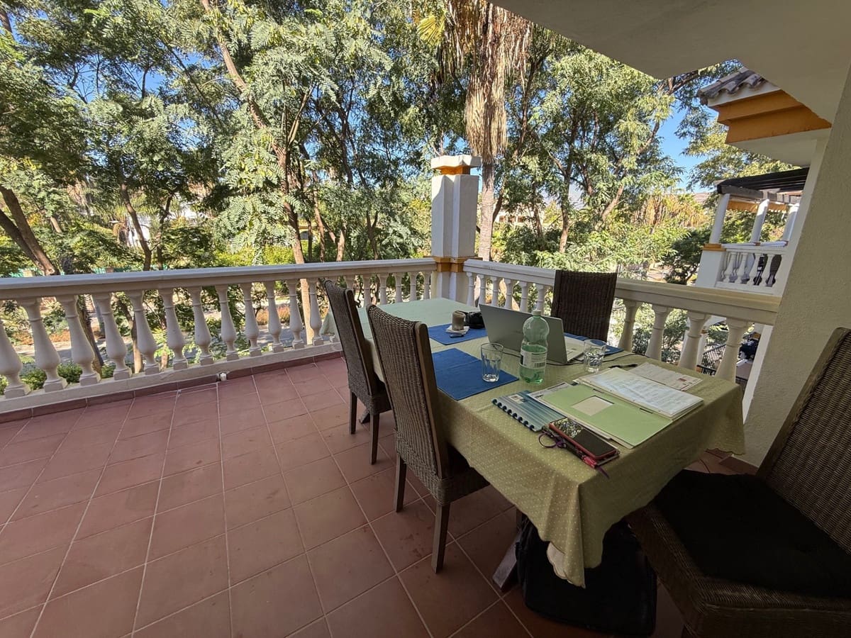 Apartamento de 2 habitaciones en Nueva Andalucia en venta - 390.000 € (Ref: 9363888)