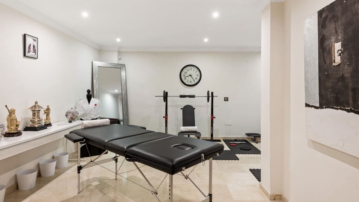 5 bedroom Villa for sale in Atalaya-Isdabe - € 3,200,000 (Ref: 9363901)