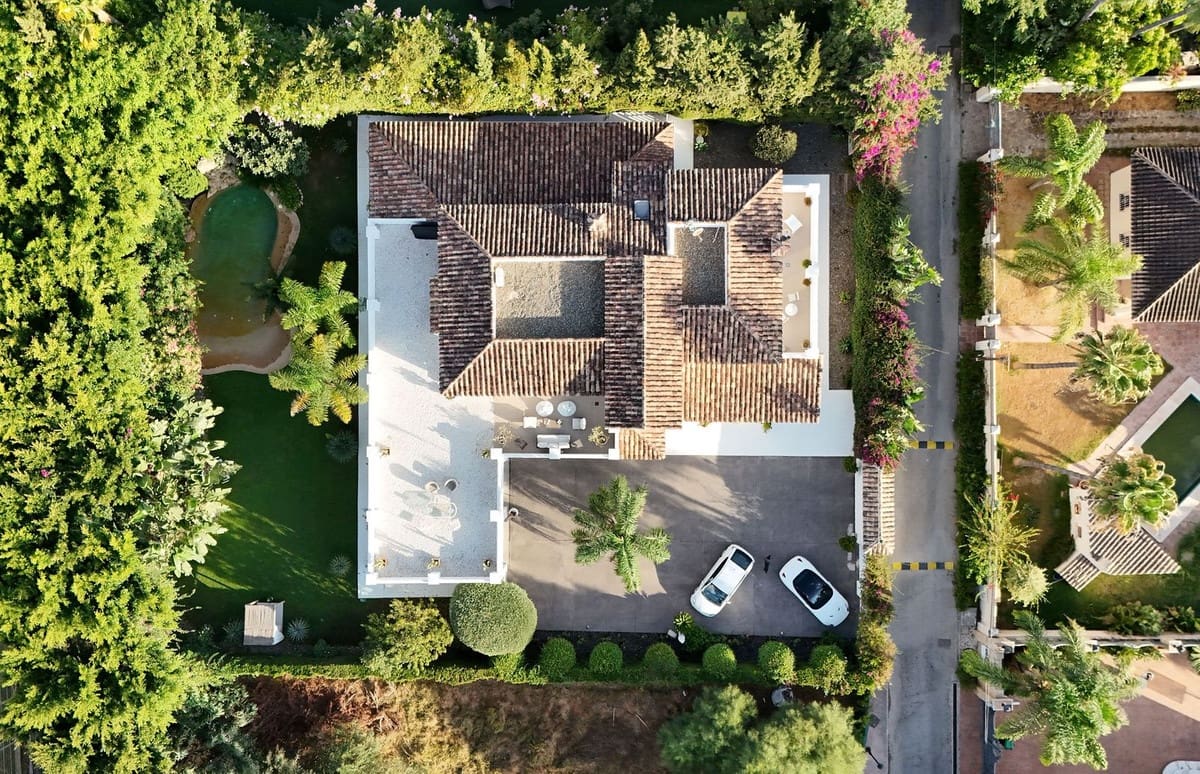 5 bedroom Villa for sale in Atalaya-Isdabe - € 3,200,000 (Ref: 9363901)