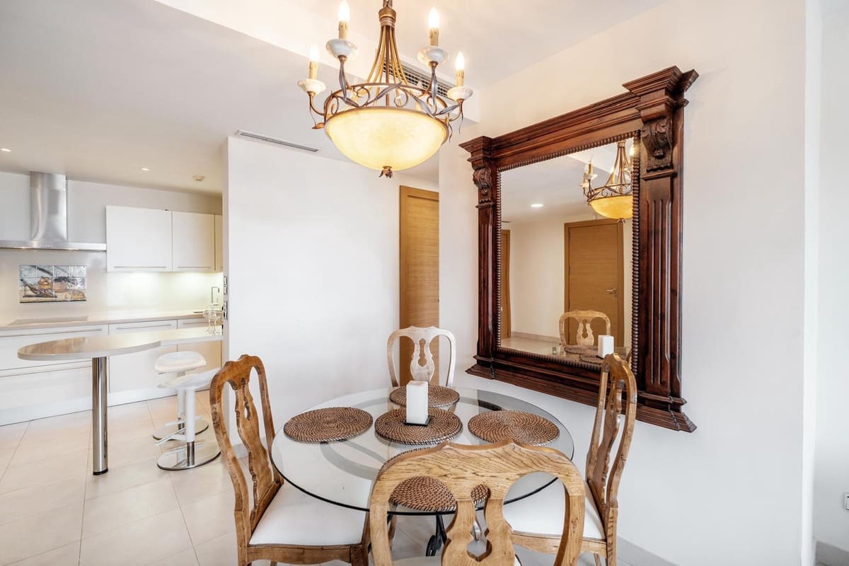 Apartamento de 3 habitaciones en Los Monteros en venta - 625.000 € (Ref: 9363904)