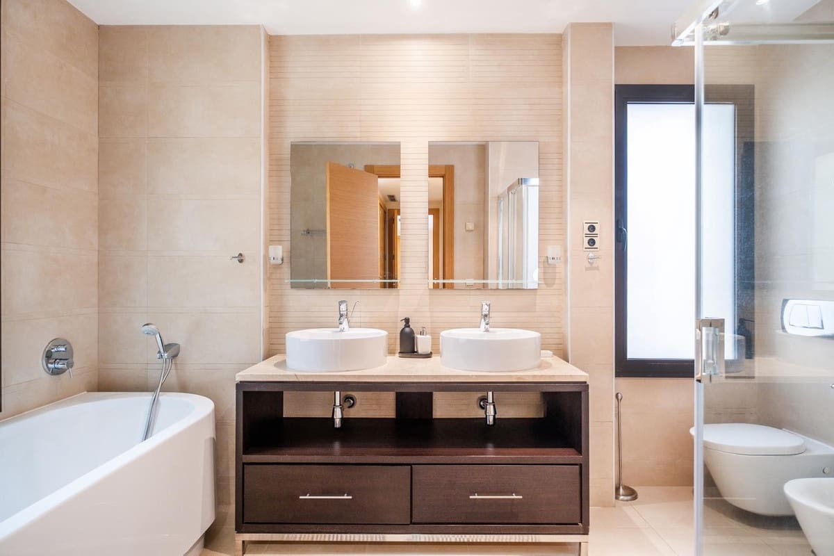 Apartamento de 3 habitaciones en Los Monteros en venta - 625.000 € (Ref: 9363904)