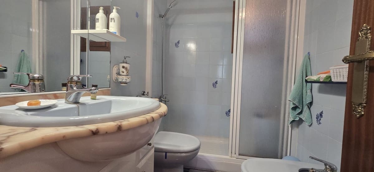4 quarto Moradia em Banda para venda em Torrevieja - 249 900 € (Ref: 9363905)