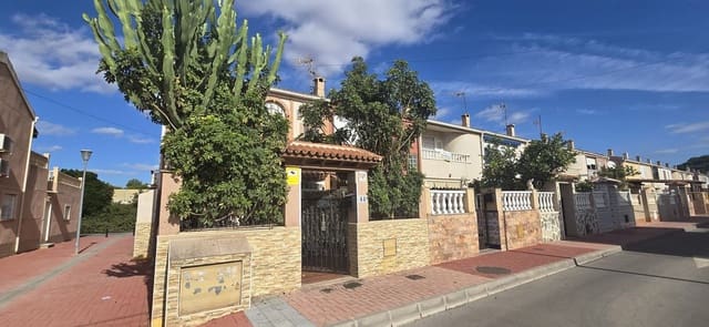 4 soveværelse Rækkehus til salg i Las Piscinas Naturales, Torrevieja - € 249.900 (Ref: 9363905)