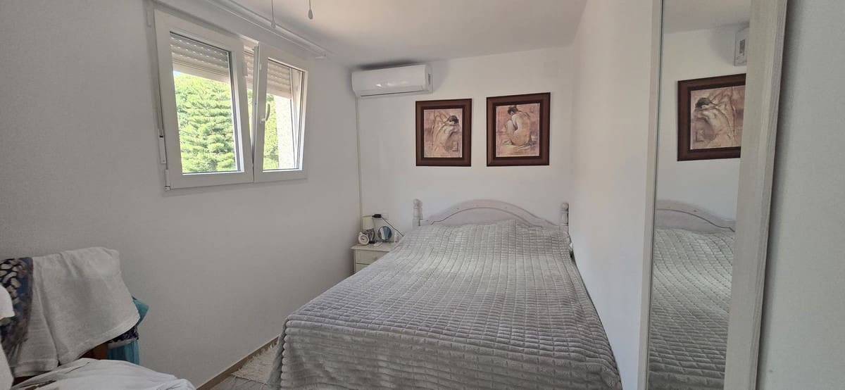 4 quarto Moradia em Banda para venda em Torrevieja - 249 900 € (Ref: 9363905)