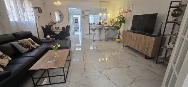 4 sypialnia Dom szeregowy na sprzedaż w Las Piscinas Naturales, Torrevieja - 249 900 € (Ref: 9363905)