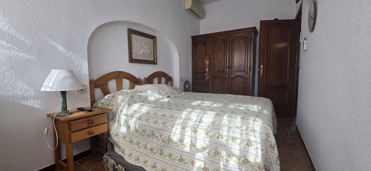 4 quarto Moradia em Banda para venda em Torrevieja - 249 900 € (Ref: 9363905)