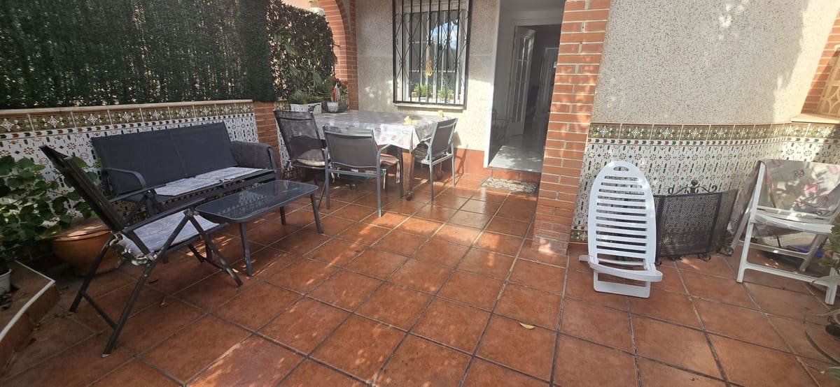 4 quarto Moradia em Banda para venda em Torrevieja - 249 900 € (Ref: 9363905)