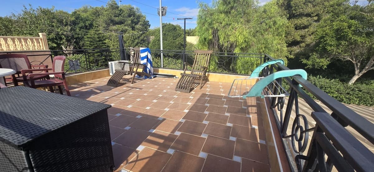 4 quarto Moradia em Banda para venda em Torrevieja - 249 900 € (Ref: 9363905)