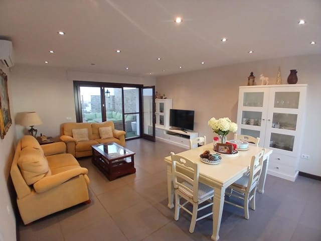 Chalet de 4 habitaciones en Los Pacos, Fuengirola en venta - 850.000 € (Ref: 9363911)