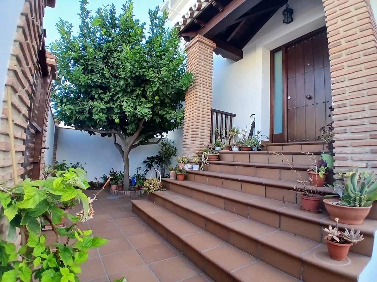 4 Zimmer Villa zu verkaufen in Fuengirola - 850.000 € (Ref: 9363911)