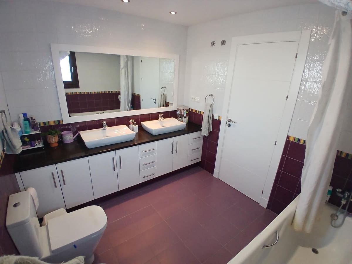 4 Zimmer Villa zu verkaufen in Fuengirola - 850.000 € (Ref: 9363911)