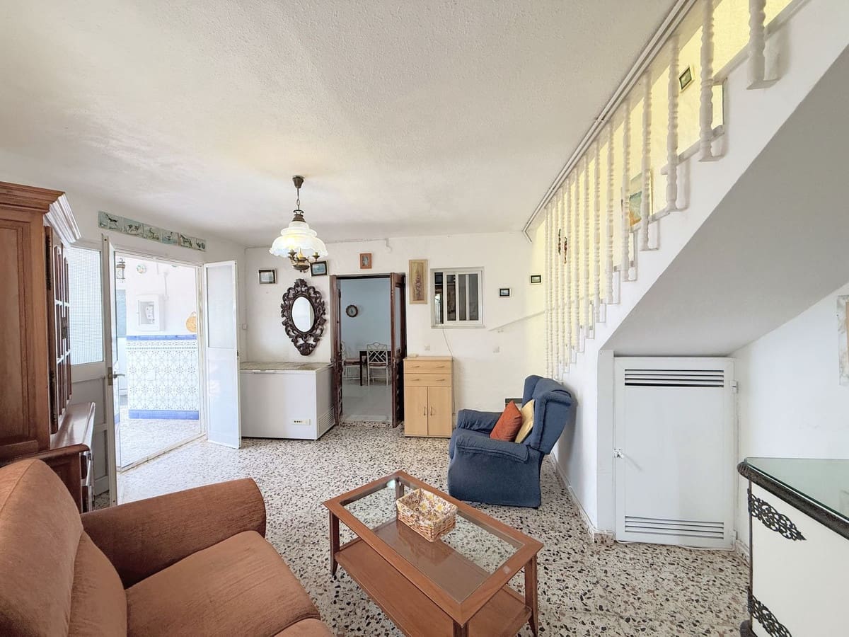 3 bedroom Townhouse for sale in La Duquesa / Puerto de la Duquesa - € 290,000 (Ref: 9363912)