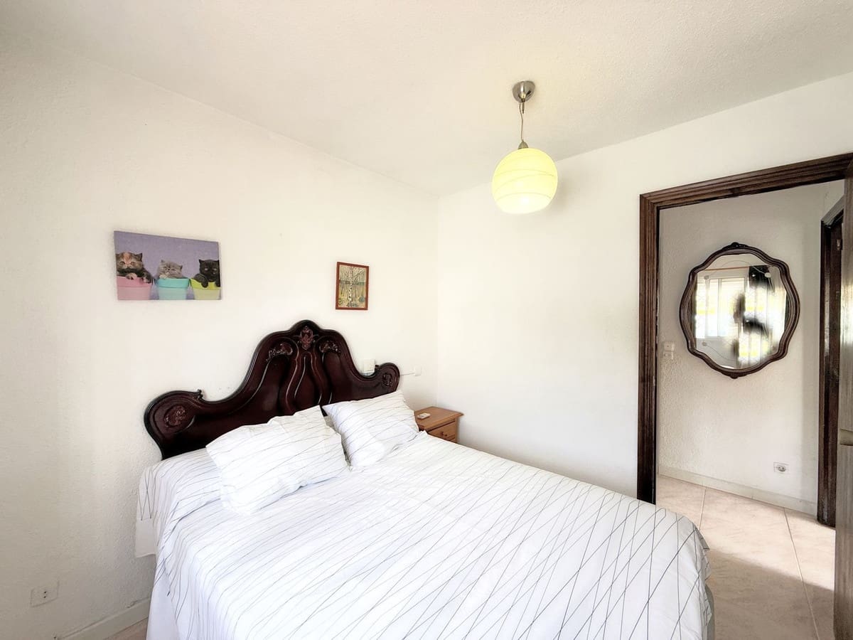 3 bedroom Townhouse for sale in La Duquesa / Puerto de la Duquesa - € 290,000 (Ref: 9363912)