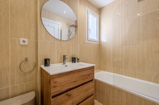 2 quarto Apartamento para venda em Manilva Pueblo, Manilva - 329 000 € (Ref: 9363917)