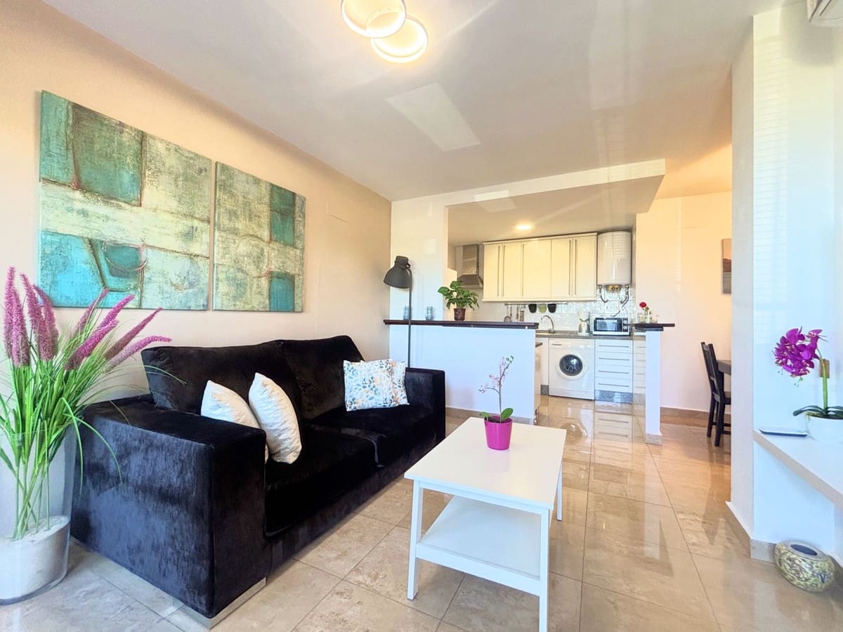 2 bedroom Apartment for sale in La Duquesa / Puerto de la Duquesa - € 240,000 (Ref: 9363918)