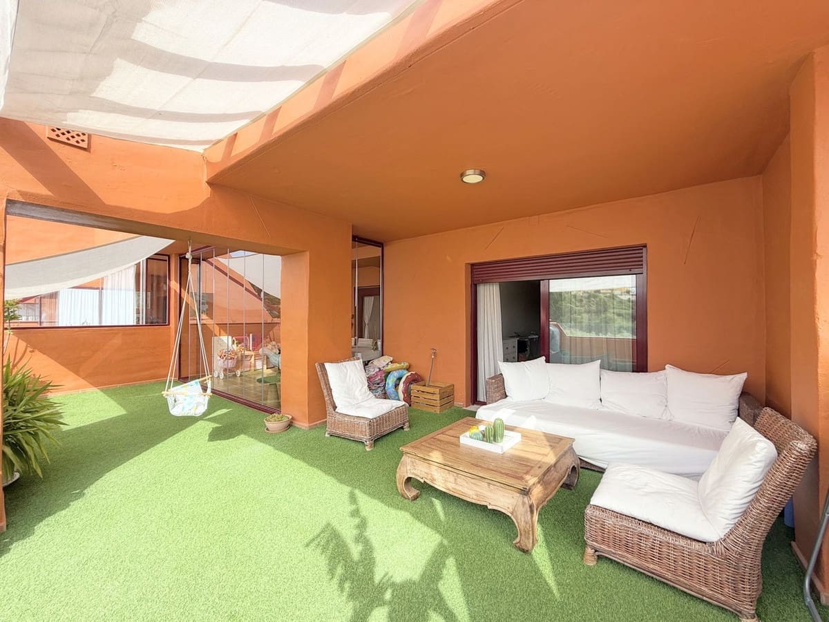 3 bedroom Apartment for sale in La Duquesa / Puerto de la Duquesa - € 480,000 (Ref: 9363936)