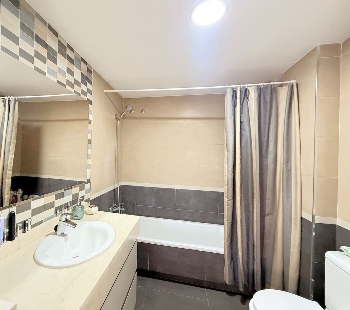 3 bedroom Apartment for sale in La Duquesa / Puerto de la Duquesa - € 480,000 (Ref: 9363936)