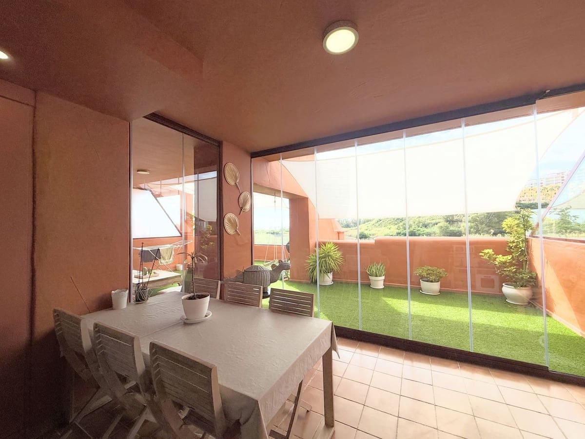 3 bedroom Apartment for sale in La Duquesa / Puerto de la Duquesa - € 480,000 (Ref: 9363936)