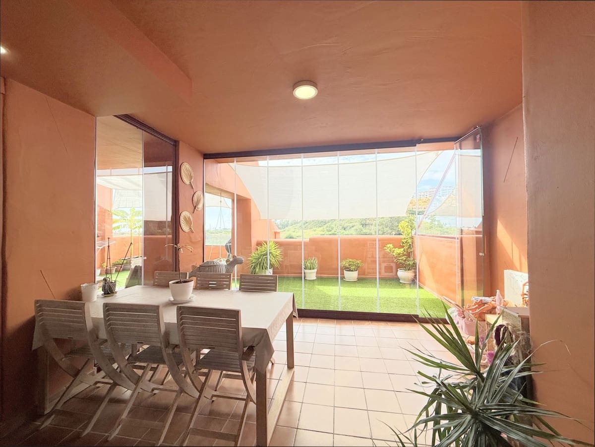 3 bedroom Apartment for sale in La Duquesa / Puerto de la Duquesa - € 480,000 (Ref: 9363936)