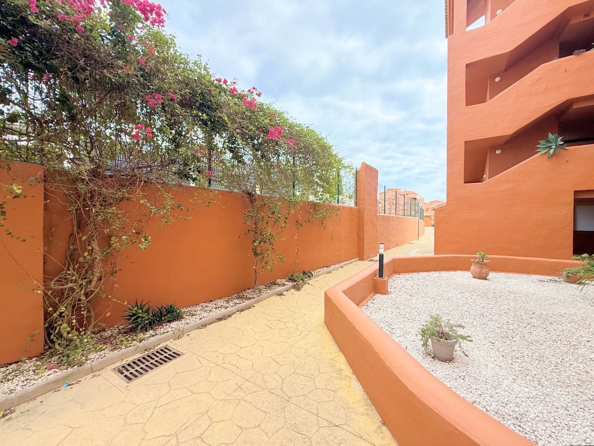3 bedroom Apartment for sale in La Duquesa / Puerto de la Duquesa - € 480,000 (Ref: 9363936)