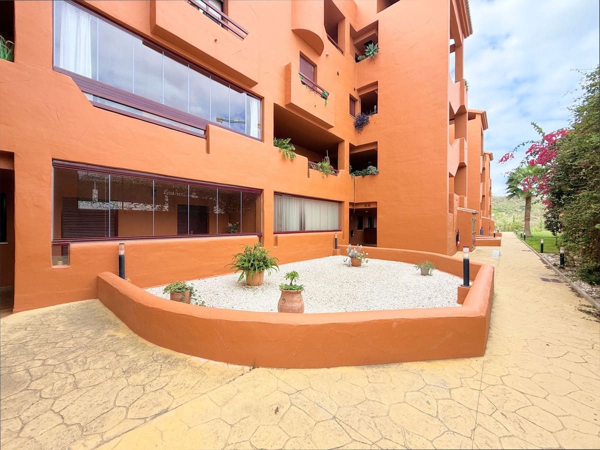 3 bedroom Apartment for sale in La Duquesa / Puerto de la Duquesa - € 480,000 (Ref: 9363936)