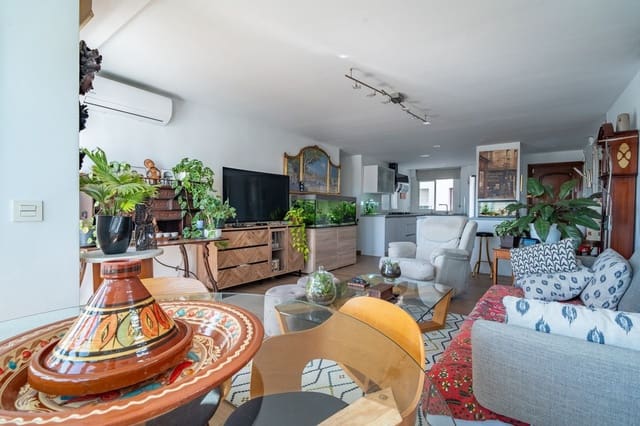 4 bedroom Apartment for sale in El Palo, Málaga city - € 850,000 (Ref: 9363938)