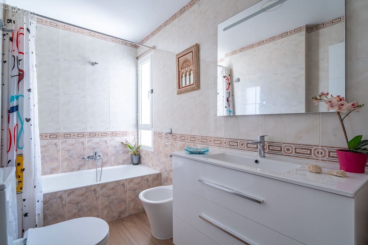 4 slaapkamer Appartement te koop in Malaga stad - € 850.000 (Ref: 9363938)