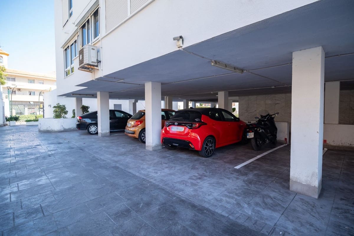 4 bedroom Apartment for sale in Malaga city - € 850,000 (Ref: 9363938)