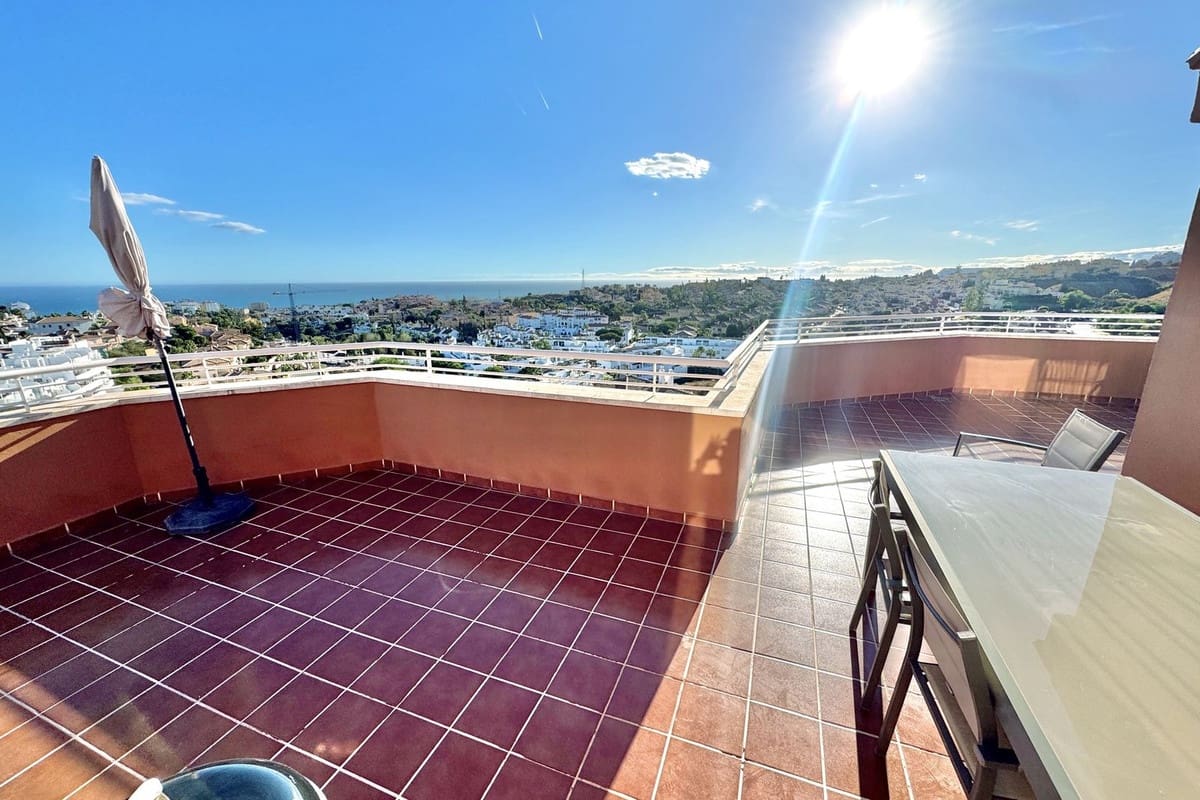 2 soveværelse Penthouse til salg i Riviera del Sol med garage - € 349.995 (Ref: 9363942)