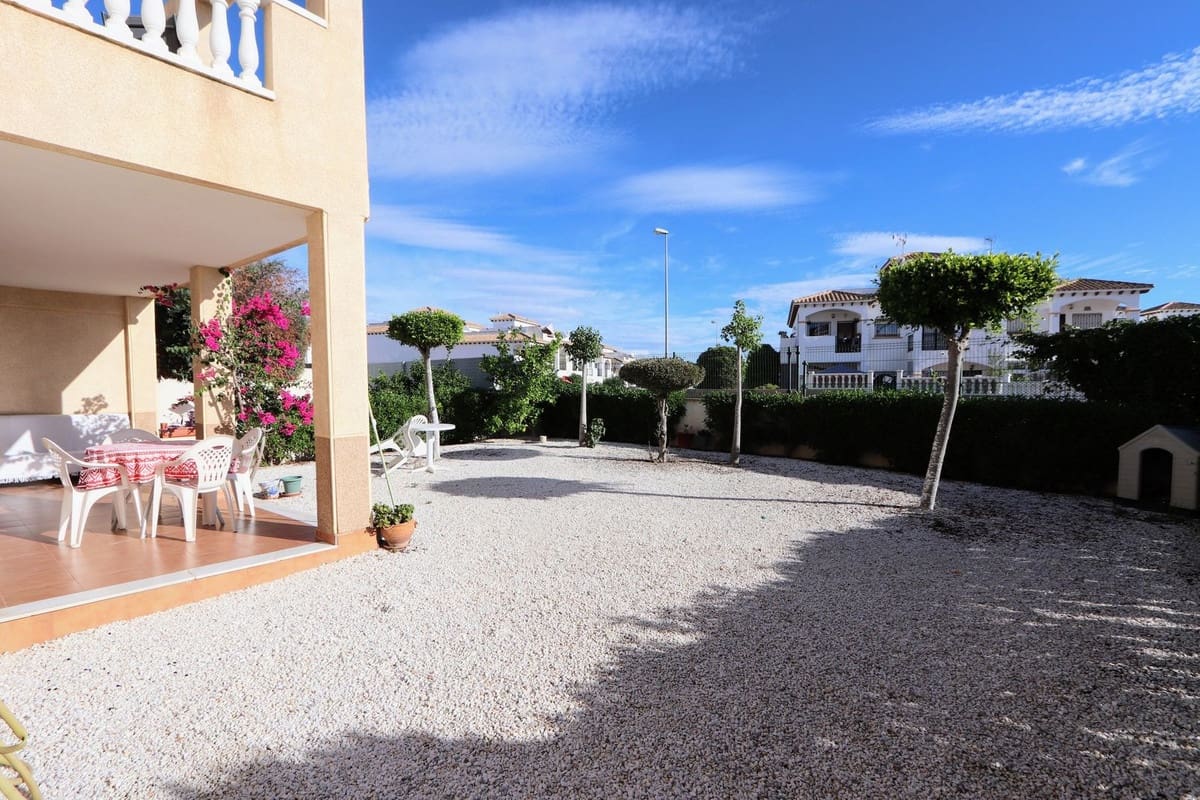 Apartamento de 3 habitaciones en Playa Flamenca en venta - 264.000 € (Ref: 9363948)