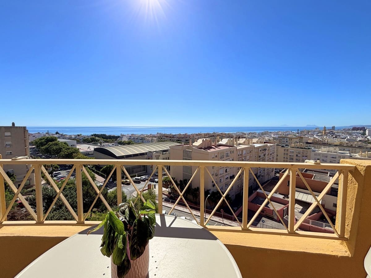 4 quarto Apartamento para venda em Estepona - 365 000 € (Ref: 9363949)