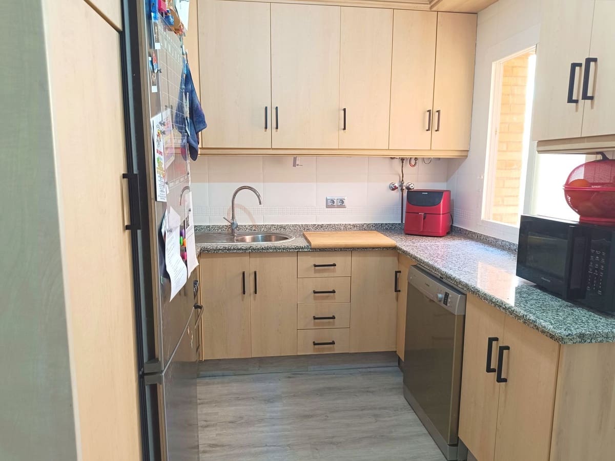 4 quarto Apartamento para venda em Estepona - 365 000 € (Ref: 9363949)