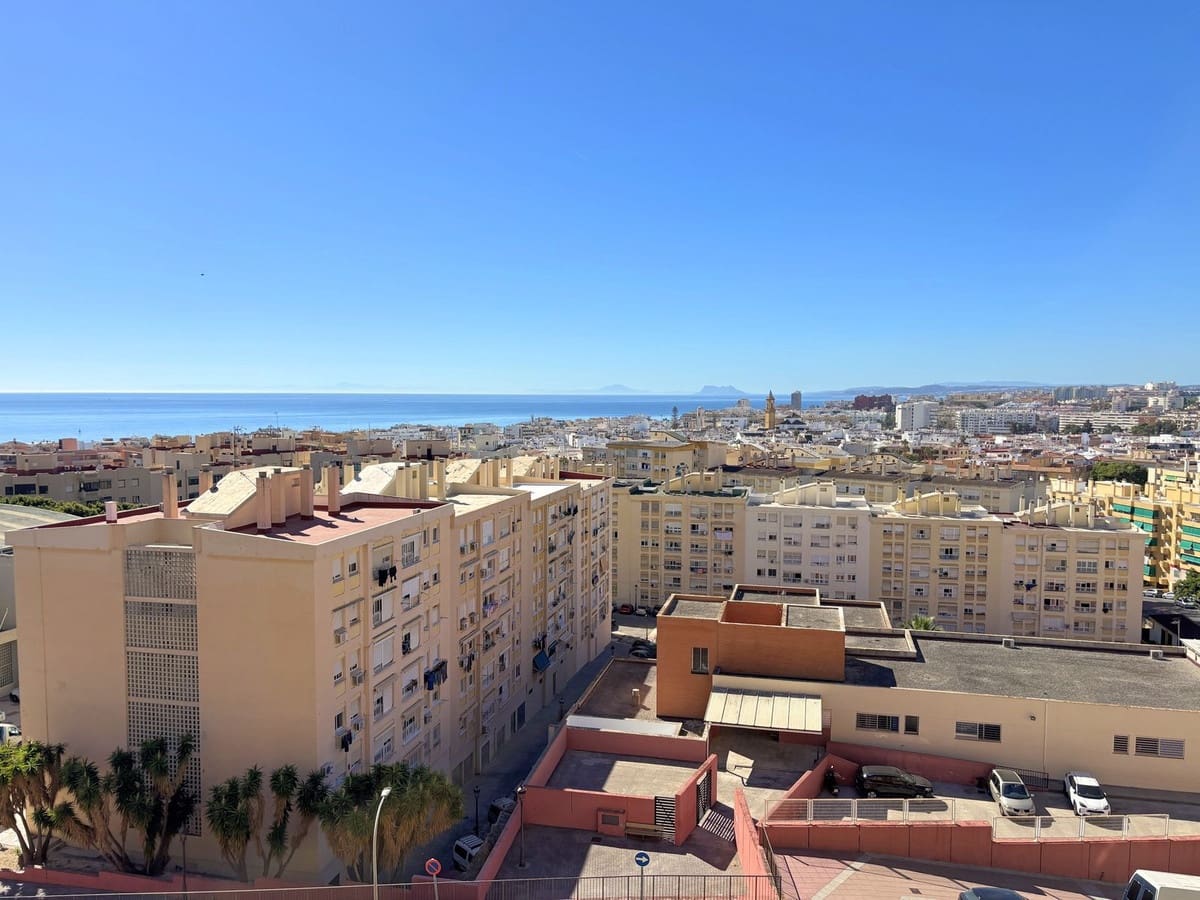4 quarto Apartamento para venda em Estepona - 365 000 € (Ref: 9363949)