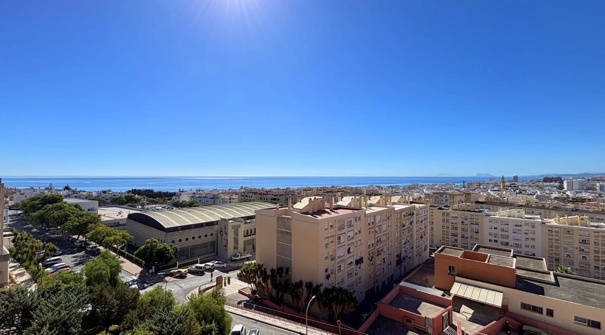 4 quarto Apartamento para venda em Estepona - 365 000 € (Ref: 9363949)
