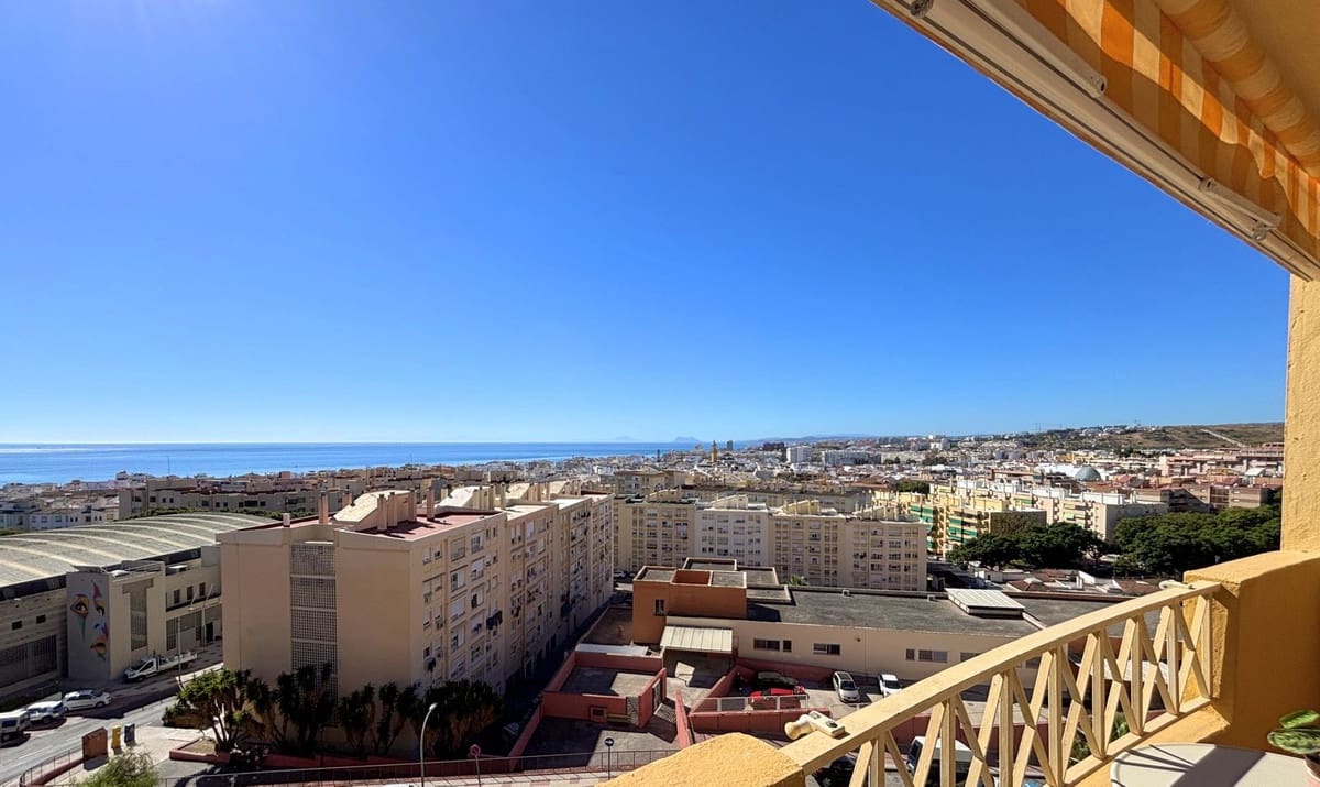 4 quarto Apartamento para venda em Estepona - 365 000 € (Ref: 9363949)