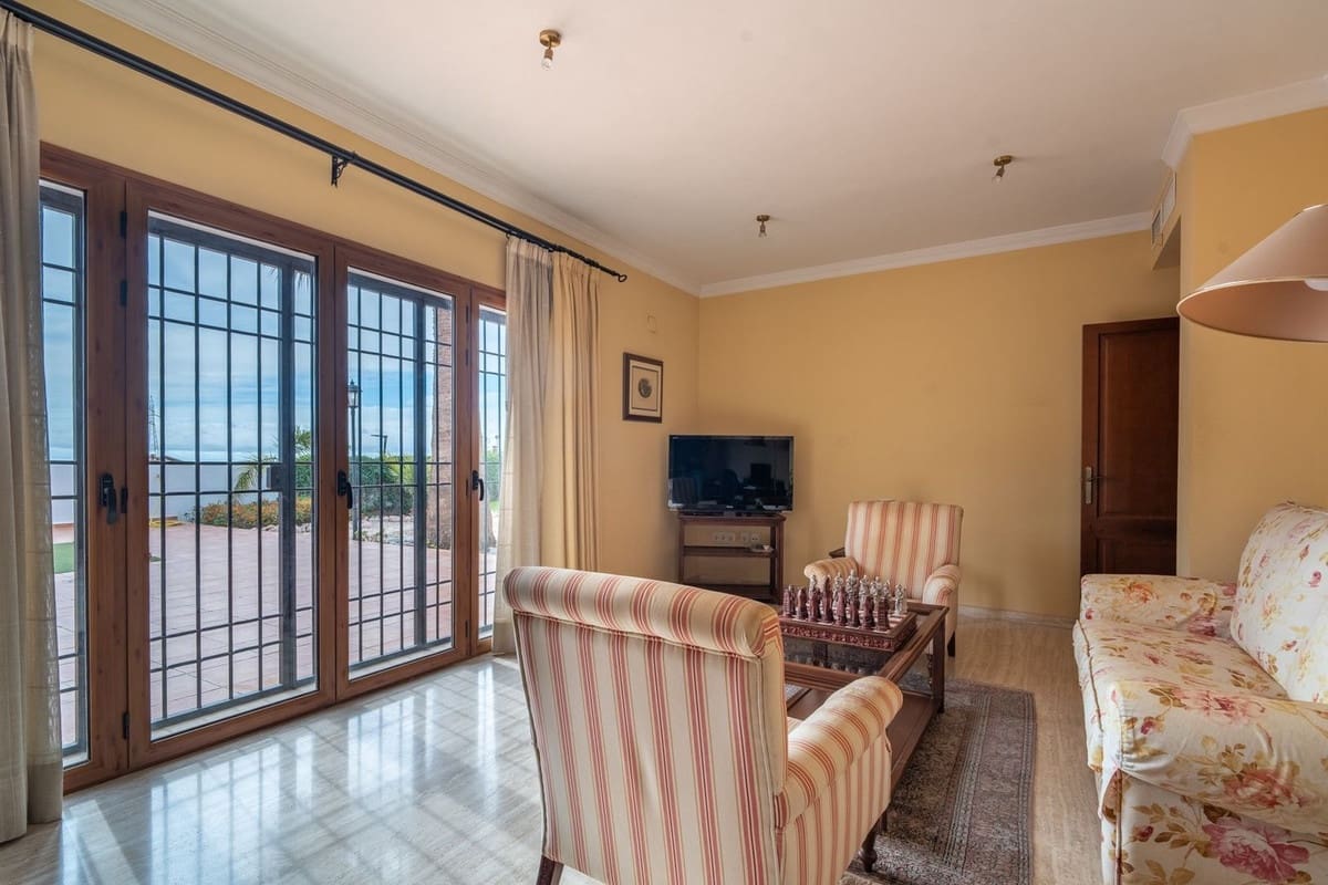 5 sovrum Villa till salu i Malaga stad - 1 450 000 € (Ref: 9363955)