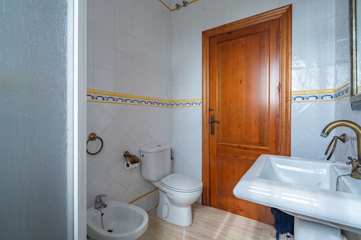 5 sovrum Villa till salu i Malaga stad - 1 450 000 € (Ref: 9363955)