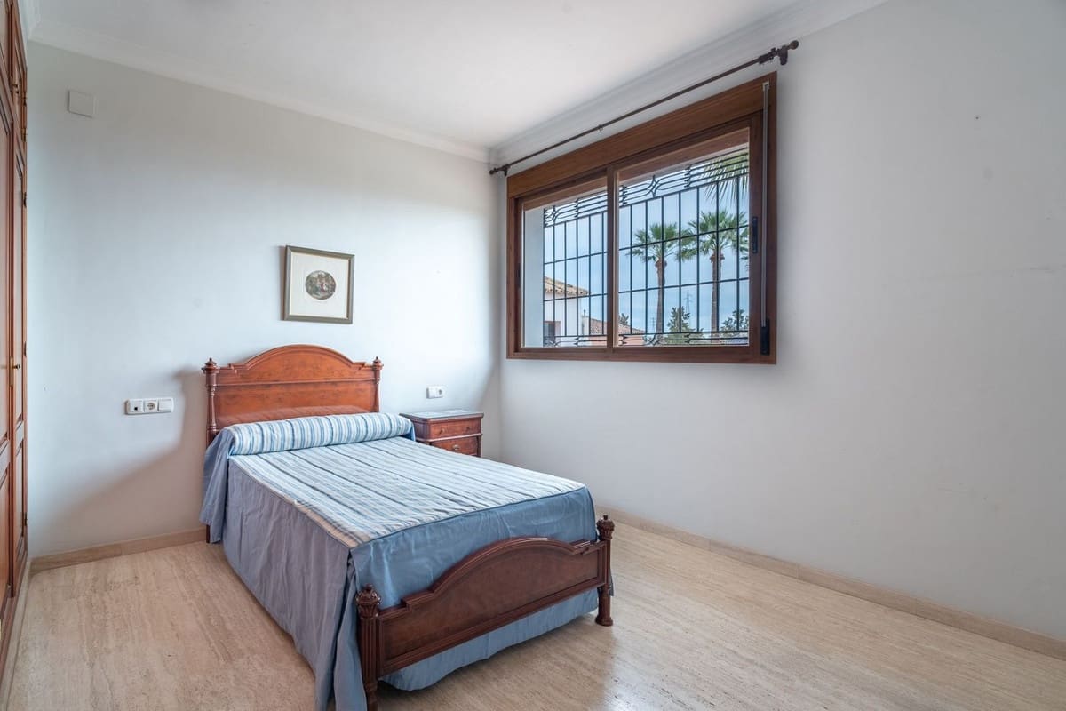 5 sovrum Villa till salu i Malaga stad - 1 450 000 € (Ref: 9363955)