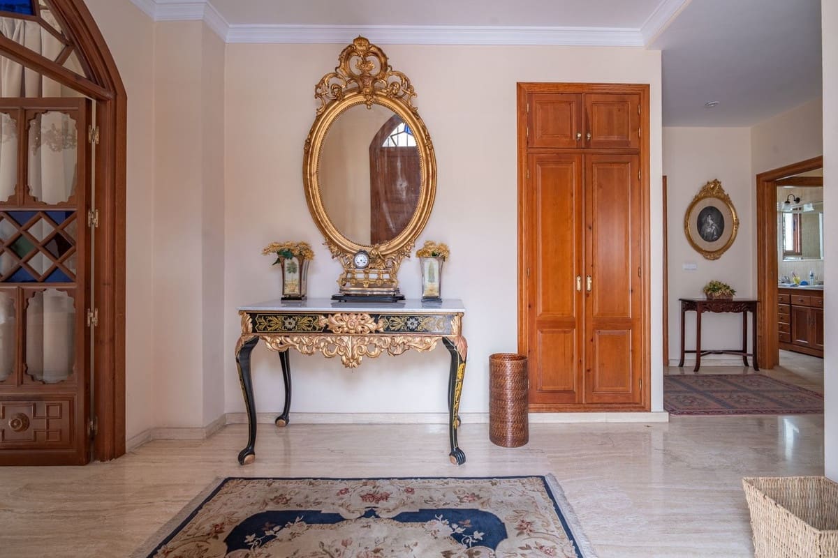 5 sovrum Villa till salu i Malaga stad - 1 450 000 € (Ref: 9363955)