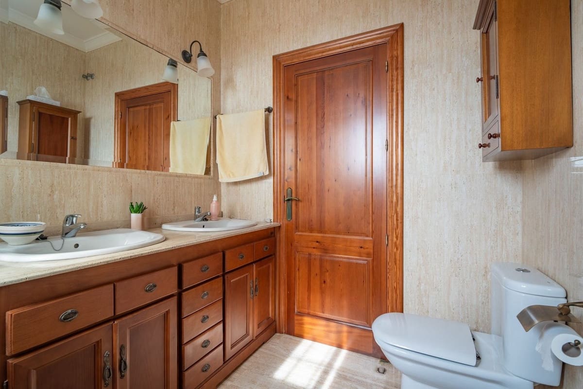 5 sovrum Villa till salu i Malaga stad - 1 450 000 € (Ref: 9363955)